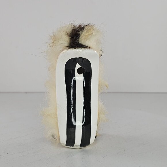 Vintage Ceramic Skunk Figurine Fur Tail Anthropomorphic KItsch *FLAW* - Picture 5 of 10
